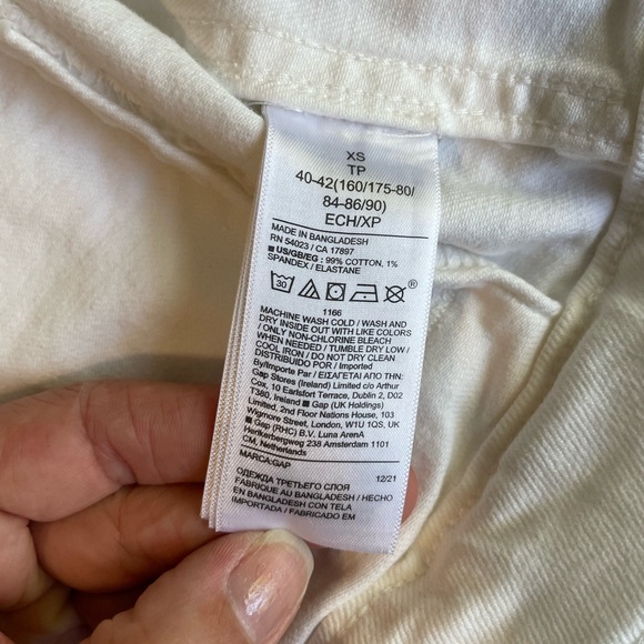 NWOT White cropped stretch Gap denim jacket - Picture 7 of 7